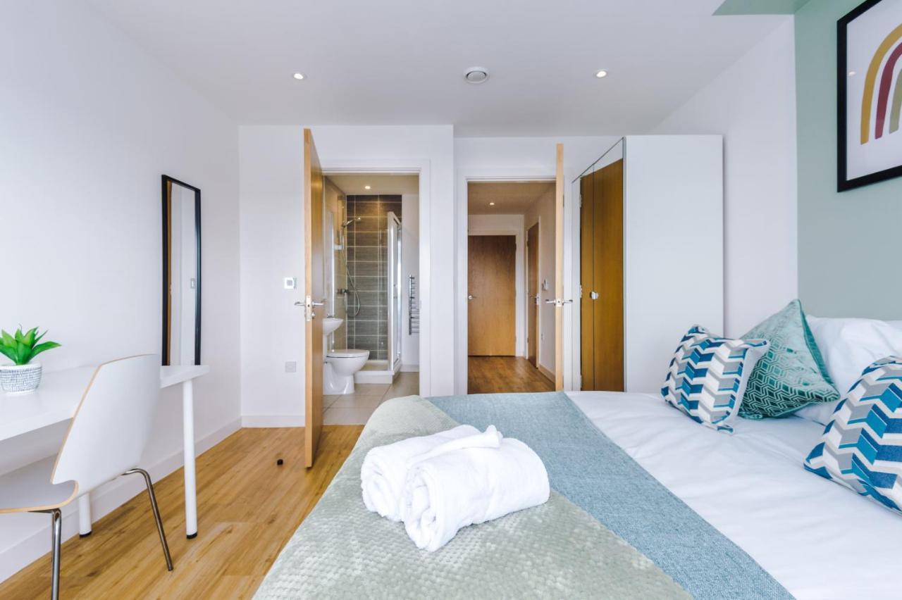 Stunning Scandi Manchester City Centre Penthouse - Sleeps 10 - Parking Exterior foto