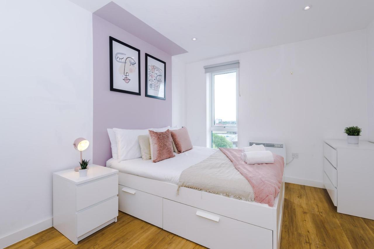 Stunning Scandi Manchester City Centre Penthouse - Sleeps 10 - Parking Exterior foto