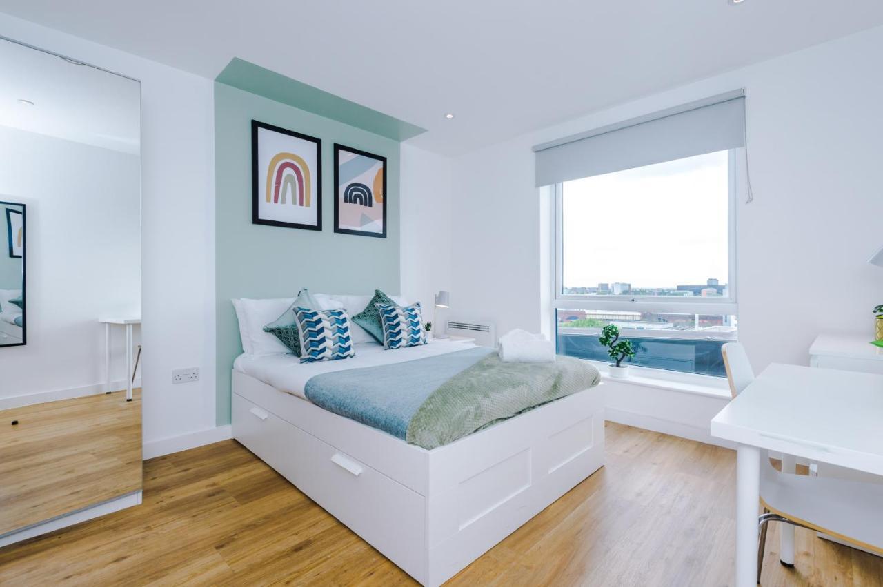 Stunning Scandi Manchester City Centre Penthouse - Sleeps 10 - Parking Exterior foto