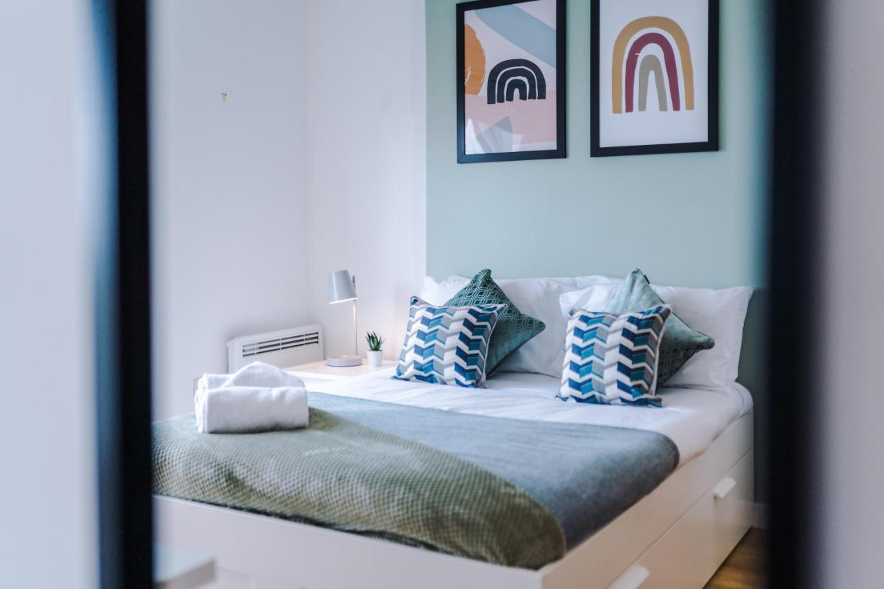 Stunning Scandi Manchester City Centre Penthouse - Sleeps 10 - Parking Exterior foto